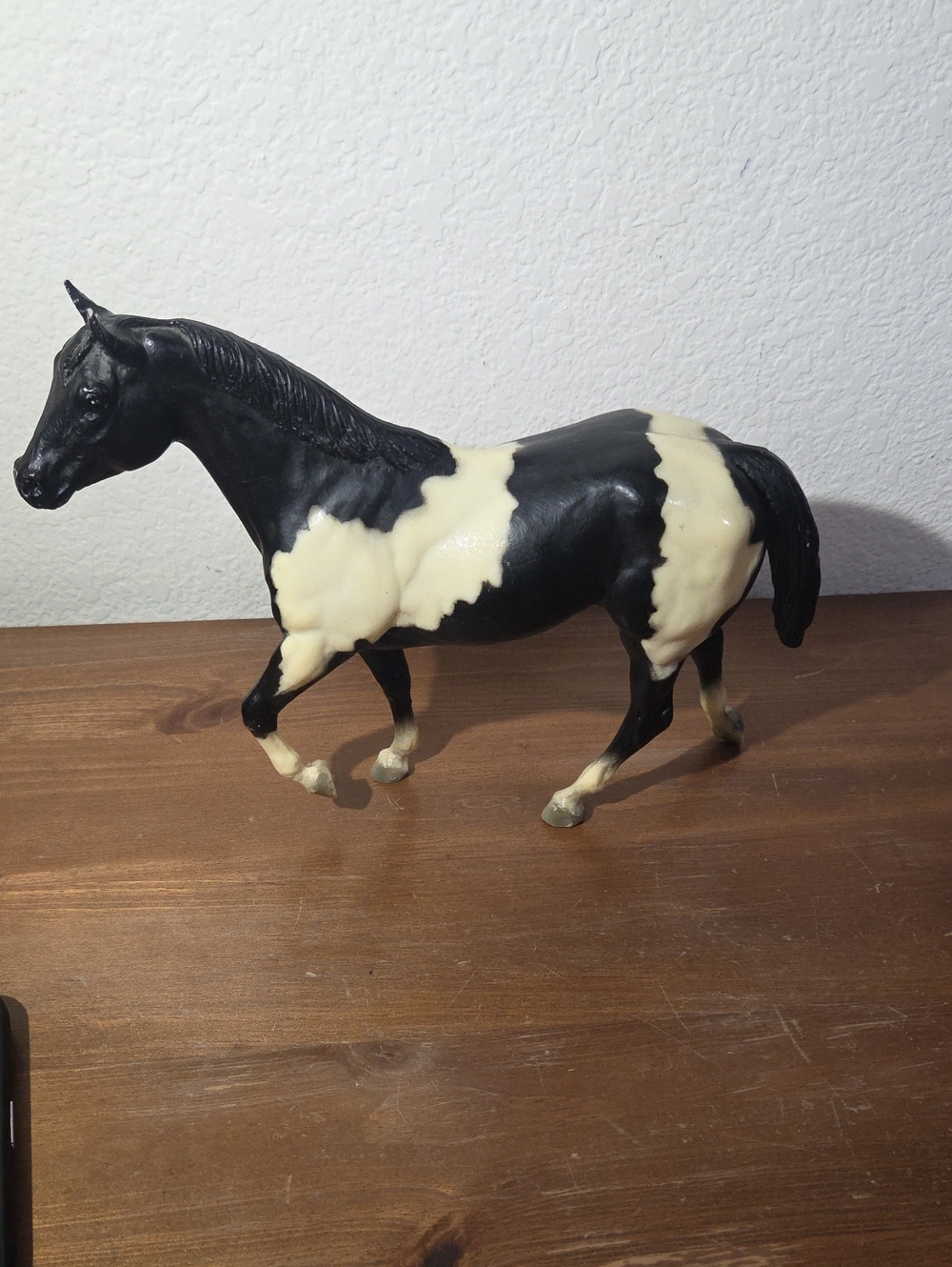 Breyer Stock Horse Stallion #226 Black Tobiano Pinto 1981-1988 B Stamp.